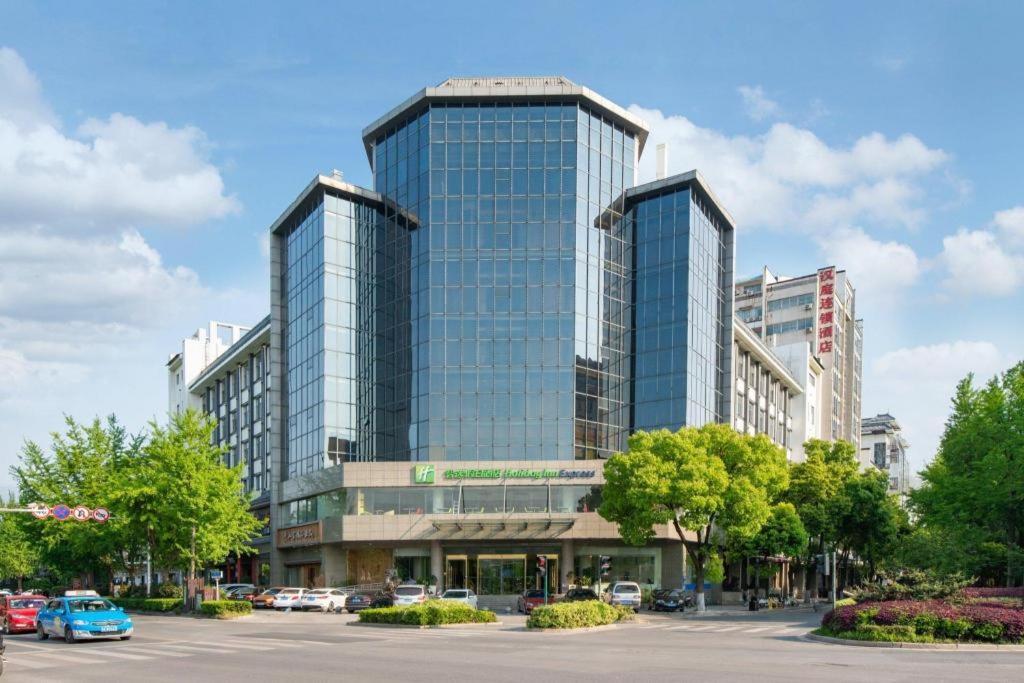 Holiday Inn Express Yangzhou City Center By Ihg Экстерьер фото